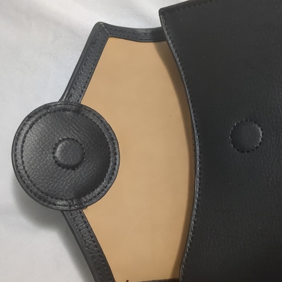 Michael Kors Fanny Pack - Picture 4 of 10